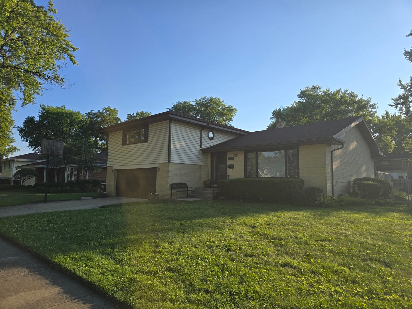 14 N Forrest Avenue