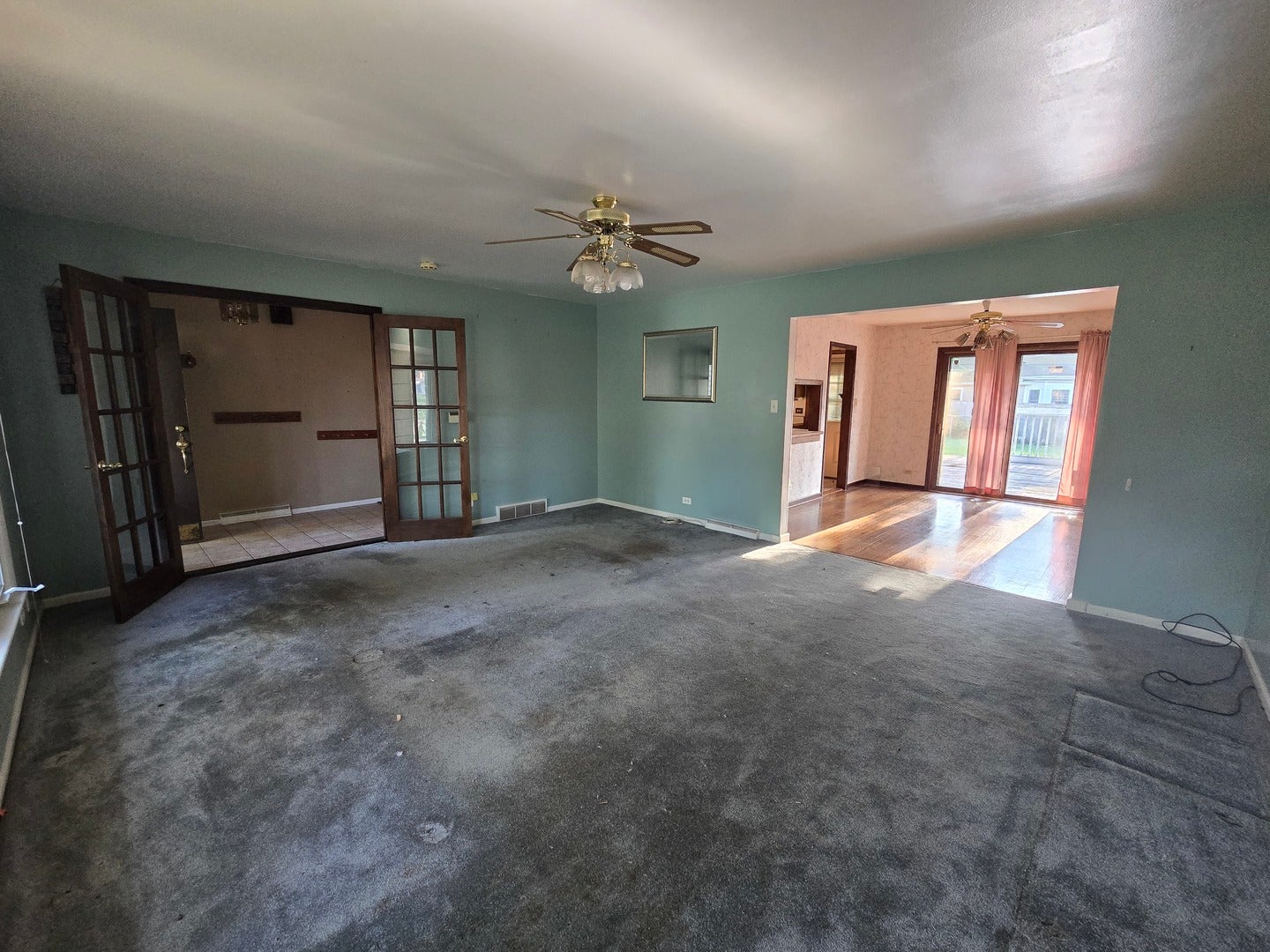 14 N Forrest Avenue