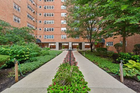 Tiny photo for 4960 N Marine Drive #611, Chicago, IL 60640 (MLS # 12625938)