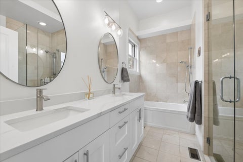 Tiny photo for 2047 N Mozart Street #3, Chicago, IL 60647 (MLS # 12729960)