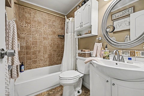 Tiny photo for 2225 Daffodil Drive #308c, Crest Hill, IL 60403 (MLS # 12691414)