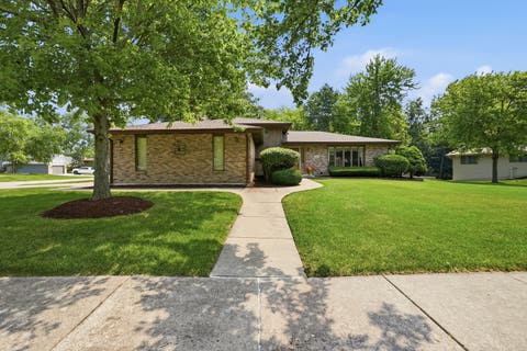 Tiny photo for 800 Ravinia Drive, Shorewood, IL 60404 (MLS # 12737924)