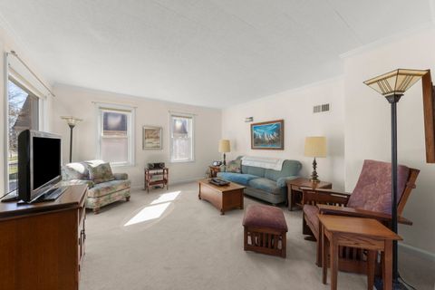 Tiny photo for 370 N Oak Street, Elmhurst, IL 60126 (MLS # 12583125)