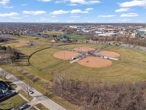 Tiny photo for 370 N Oak Street, Elmhurst, IL 60126 (MLS # 12583125)