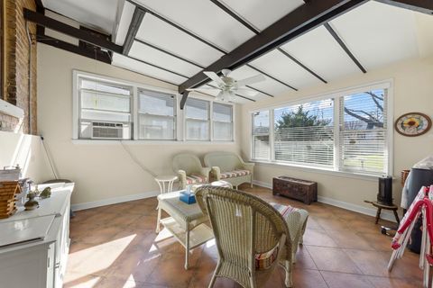 Tiny photo for 370 N Oak Street, Elmhurst, IL 60126 (MLS # 12583125)