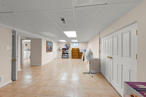 Tiny photo for 370 N Oak Street, Elmhurst, IL 60126 (MLS # 12583125)