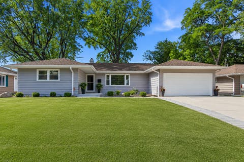 Photo of 634 Deerpath Road, Dundee, IL 60118 (MLS # 12713654)