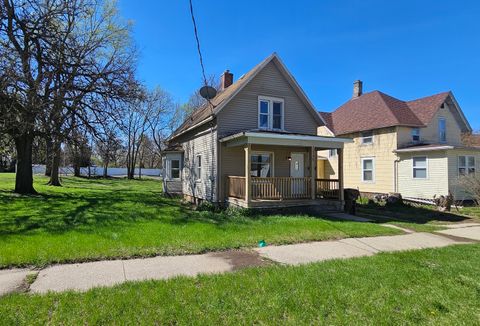 Photo of 534 Center Street, South Beloit, IL 61080 (MLS # 12624278)