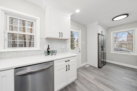 Tiny photo for 1016 RICHMOND Street, Joliet, IL 60435 (MLS # 12548250)