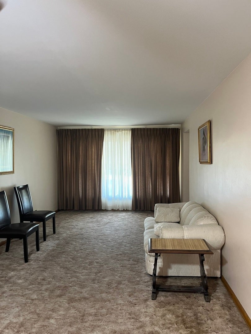 2316 W 80th Place