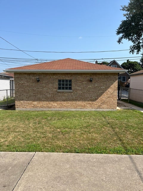 Tiny photo for 2316 W 80th Place S, Chicago, IL 60620 (MLS # 12729722)