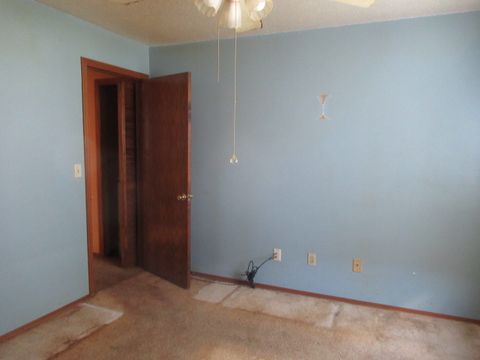 Tiny photo for 1201 Clifford Drive #4, Urbana, IL 61802 (MLS # 12448232)