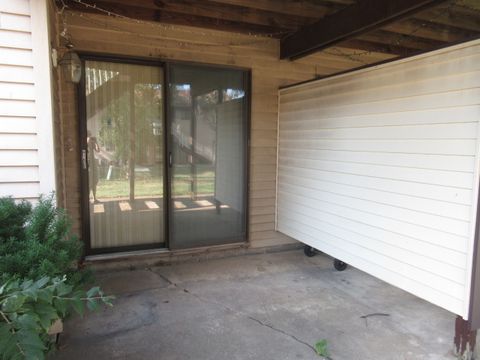 Tiny photo for 1201 Clifford Drive #4, Urbana, IL 61802 (MLS # 12448232)