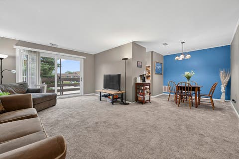 Tiny photo for 465 Raintree Court #2B, Glen Ellyn, IL 60137 (MLS # 12733628)