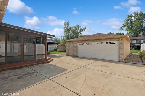Tiny photo for 1711 W Woodland Avenue, Addison, IL 60101 (MLS # 12436870)