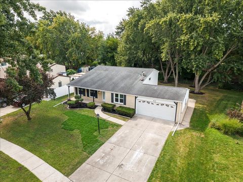 Tiny photo for 412 Redwood Lane, Schaumburg, IL 60193 (MLS # 12481539)