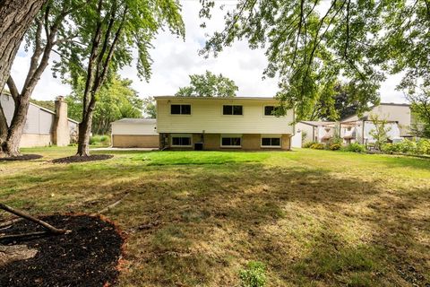 Tiny photo for 412 Redwood Lane, Schaumburg, IL 60193 (MLS # 12481539)