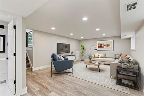 Tiny photo for 412 Redwood Lane, Schaumburg, IL 60193 (MLS # 12481539)