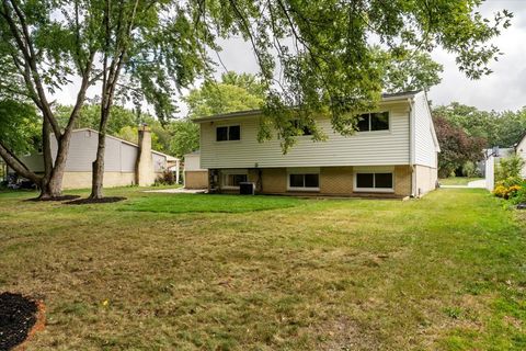 Tiny photo for 412 Redwood Lane, Schaumburg, IL 60193 (MLS # 12481539)