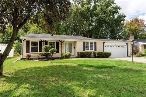 Photo of 412 Redwood Lane, Schaumburg, IL 60193 (MLS # 12481539)