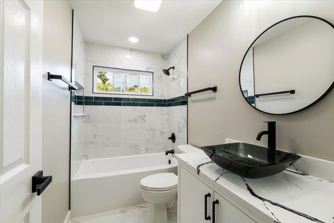 Tiny photo for 412 Redwood Lane, Schaumburg, IL 60193 (MLS # 12481539)