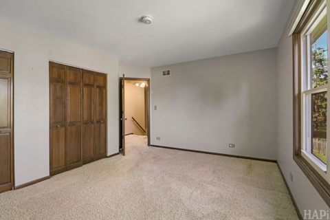Tiny photo for 470 Highland Grove Drive, Buffalo Grove, IL 60089 (MLS # 12675879)