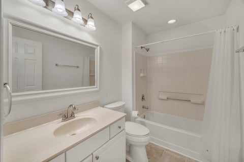 Tiny photo for 34734 N Lakeside Drive #34734, Ingleside, IL 60041 (MLS # 12778366)