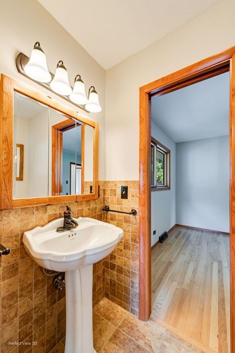 Tiny photo for 1N274 Woods Avenue, Carol Stream, IL 60188 (MLS # 12521348)