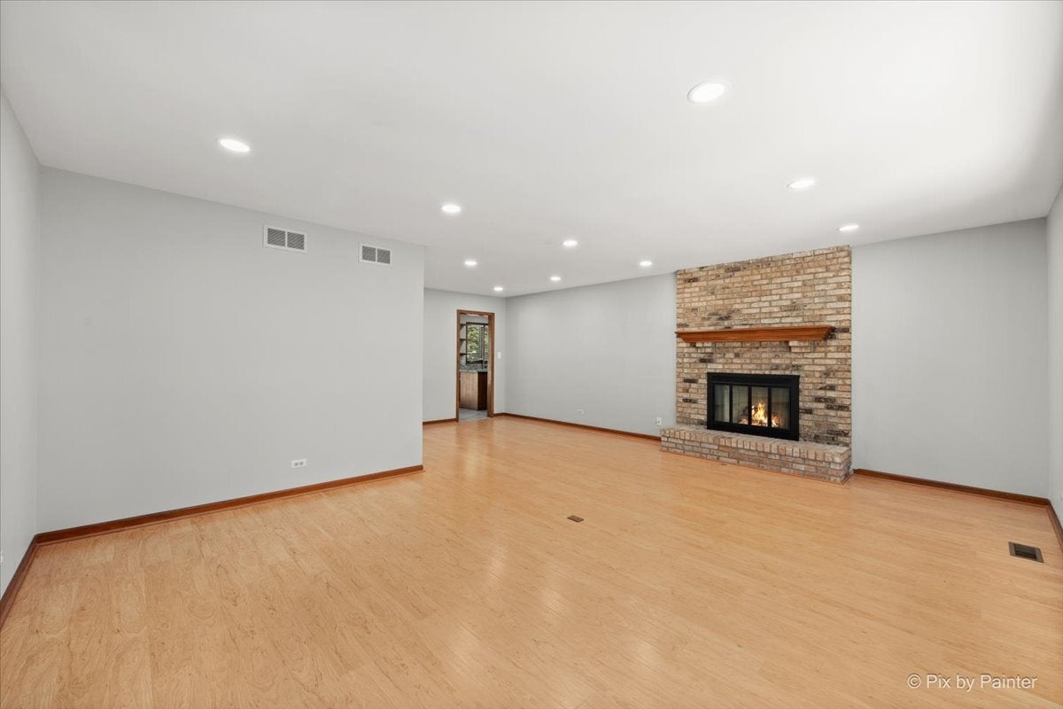 1305 Sequoia Road