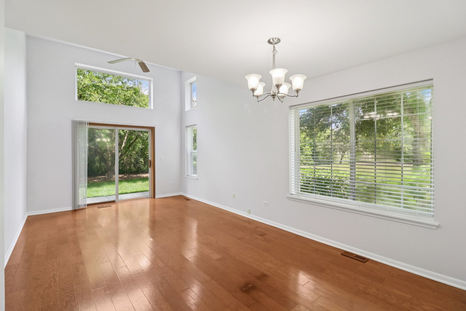 1142 Westminster Lane L6