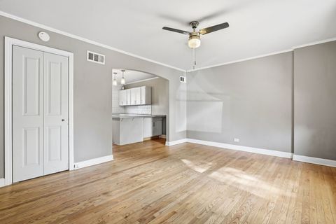 Tiny photo for 705 Case Street, Evanston, IL 60202 (MLS # 12510040)