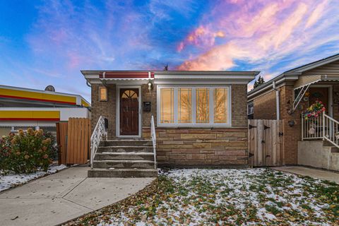Photo of 3210 N Narragansett Avenue, Chicago, IL 60634 (MLS # 12636205)
