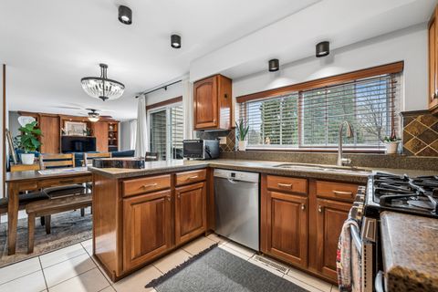 Tiny photo for 1112 WOODLAKE Drive, Carol Stream, IL 60188 (MLS # 12601160)