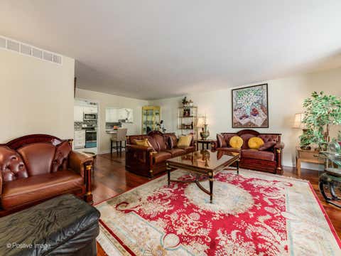 Tiny photo for 6007 N Sheridan Road #14D, Chicago, IL 60660 (MLS # 12683529)
