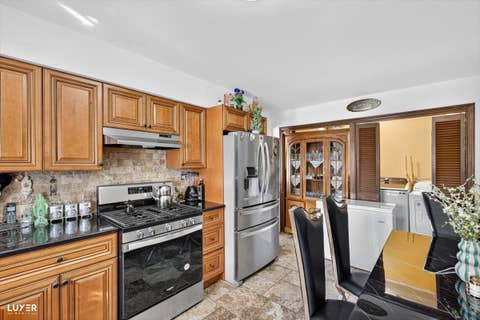 Tiny photo for 600 W Bob O Link Road, Mount Prospect, IL 60056 (MLS # 12699392)