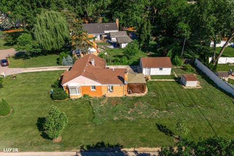 Tiny photo for 600 W Bob O Link Road, Mount Prospect, IL 60056 (MLS # 12699392)