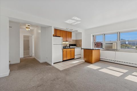 Tiny photo for 4960 N Marine Drive #816, Chicago, IL 60640 (MLS # 12496811)