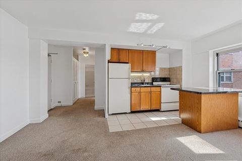 Tiny photo for 4960 N Marine Drive #816, Chicago, IL 60640 (MLS # 12496811)