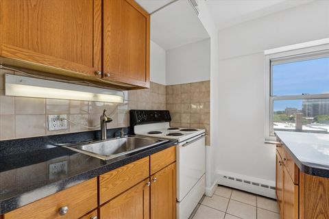Tiny photo for 4960 N Marine Drive #816, Chicago, IL 60640 (MLS # 12496811)