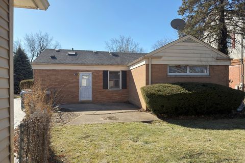 Tiny photo for 508 W Lonnquist Boulevard, Mount Prospect, IL 60056 (MLS # 12568092)