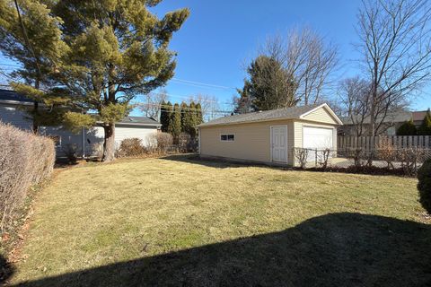 Tiny photo for 508 W Lonnquist Boulevard, Mount Prospect, IL 60056 (MLS # 12568092)