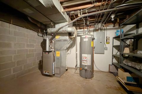 Tiny photo for 508 W Lonnquist Boulevard, Mount Prospect, IL 60056 (MLS # 12568092)