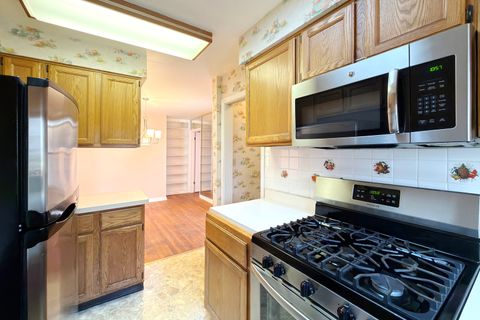 Tiny photo for 508 W Lonnquist Boulevard, Mount Prospect, IL 60056 (MLS # 12568092)