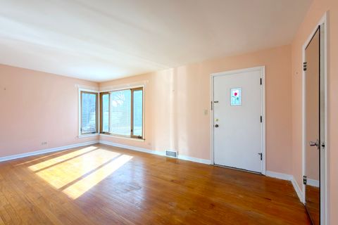 Tiny photo for 508 W Lonnquist Boulevard, Mount Prospect, IL 60056 (MLS # 12568092)