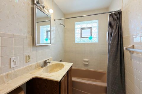 Tiny photo for 508 W Lonnquist Boulevard, Mount Prospect, IL 60056 (MLS # 12568092)