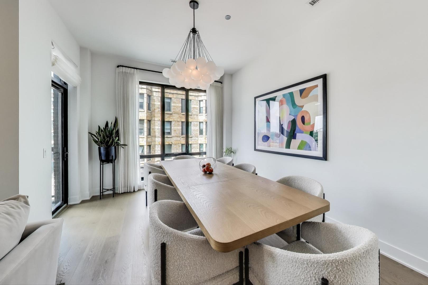323 S Racine Avenue 3D