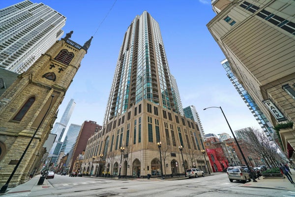 21 E HURON ST APT 706, CHICAGO, IL 60611 - Image 4e0dd5ecea6834d466682f05044e00db/3421338083