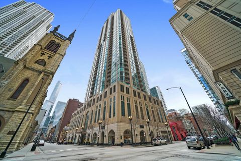Photo of 21 E Huron Street #706, Chicago, IL 60611 (MLS # 12665424)