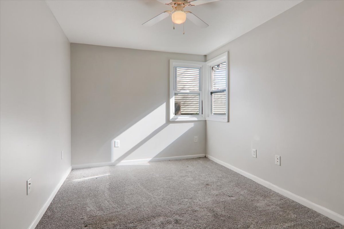 Gridley, Illinois 61744, United States, 2 Bedrooms Bedrooms, ,1 BathroomBathrooms,Residential,Pending,237017