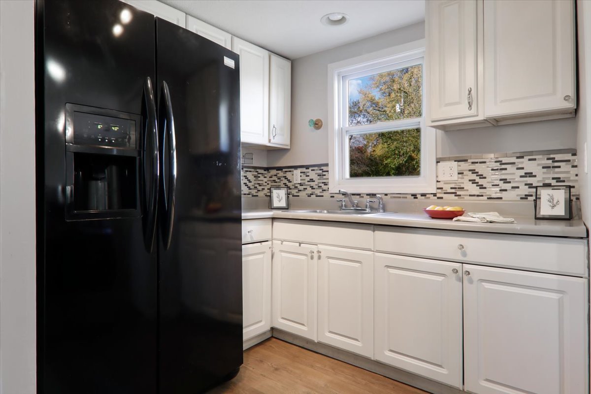 Gridley, Illinois 61744, United States, 2 Bedrooms Bedrooms, ,1 BathroomBathrooms,Residential,Pending,237017